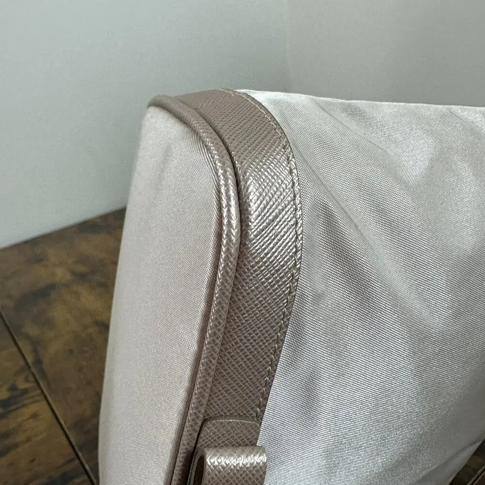 Salvatore Ferragamo Carrie Vara Shoulder Bag Womens Small Beige Leather Italy